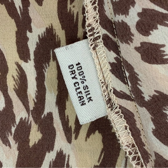 Tucker Women's Leopard Print Long Sleeve 100% Silk Blouse Size Small - Picture 13 of 14